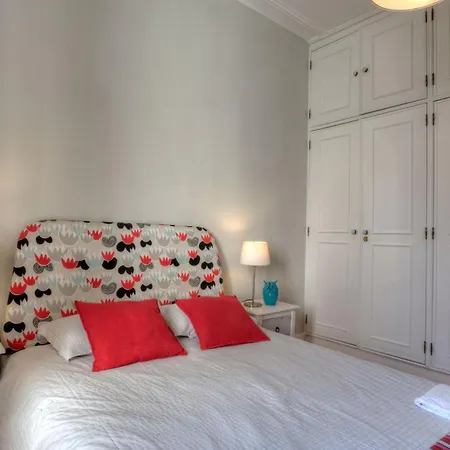 Apartment Fuer 13 Personenund 1 Kind In Lissabon, Regiao De Costa De *