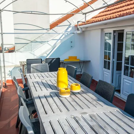Apartment Fuer 13 Personenund 1 Kind In Lissabon, Regiao De Costa De Lisbon