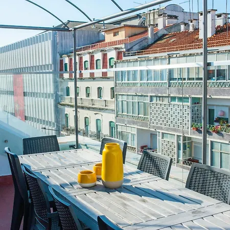 Apartment Fuer 13 Personenund 1 Kind In Lissabon, Regiao De Costa De